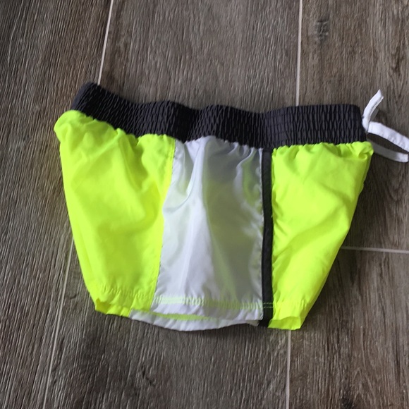 An effortless swimwear fashion - Picture 3 of 4